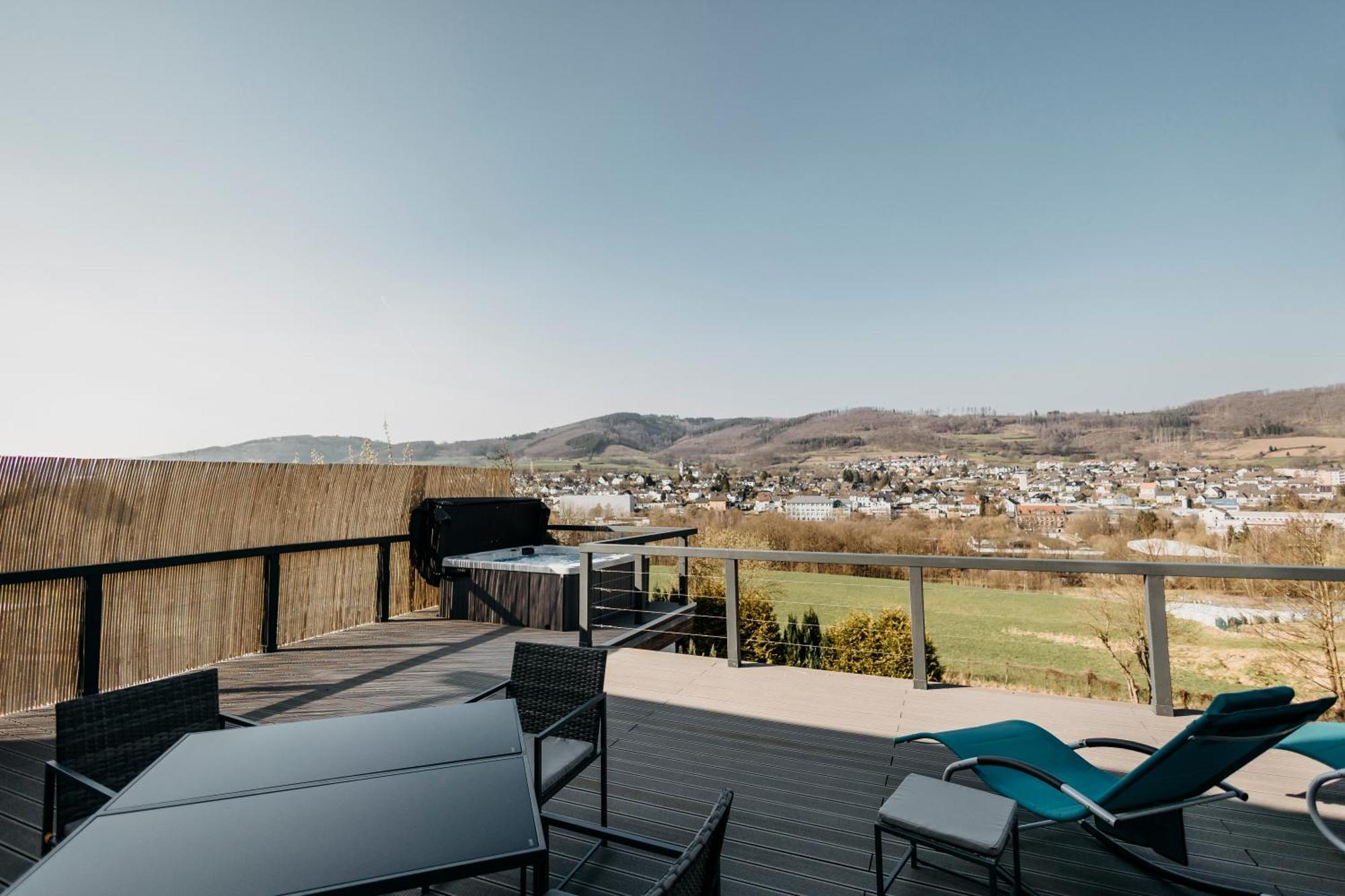 Traumwohnung Mit Sauna, Whirlpool & Wunderschoener Aussicht เพลทเทนแบร์ก ภายนอก รูปภาพ